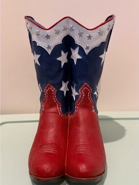 Super Cute Patriotic Resin Cowboy Boots Vase- NWT